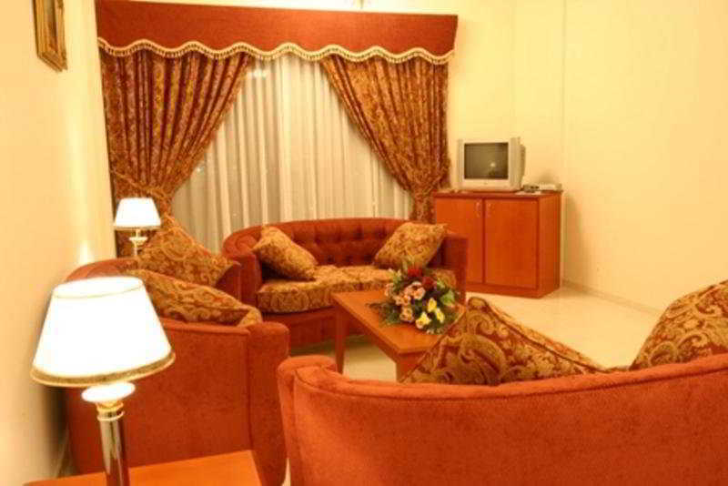 Emirates Palace Hotel Suites Sharjah Room photo